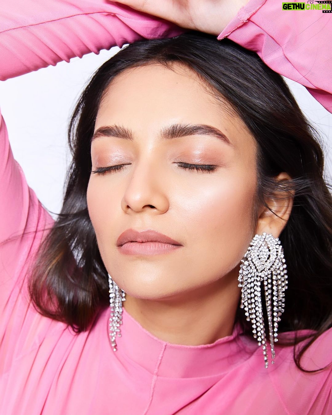 Susmita Chatterjee Instagram - Pink baby 🩷