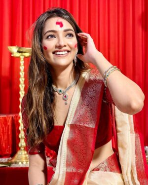 Susmita Chatterjee Instagram - শুভ বিজয়া 🙏🏻 

Abar Esho Maaa…🥹