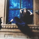 Suzanna Mukherjee Instagram - 🟦 Stuck in the frame 🪟 #blued #suzannamukherjee #rajasthandiaries #jaisalmer #bts