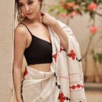 Suzanna Mukherjee Instagram - We are all trapped Some in their dreams Others in their desires 💞 📸 @amitkhannaphotography Makeup/hair @makeupbyanshu #suzannamukherjee #indianfashion #love #theartistsway #photography #picoftheday #potd #pictureperfect #amitkhannaphotography