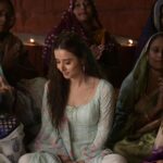 Suzanna Mukherjee Instagram - " Khara re " Thank-you @sumit.saxena.35912 @maneeshbhattofficial and @raghavandarjun for giving me this moment ❤️ 📸 @deepikapathakofficial #Kaalkoot #kaalkootonjiocinema #suzannamukherjee #behindthescenes #kharare