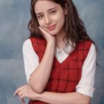 Suzanna Mukherjee Instagram - AI yearbook 🎒 #succumbtotrends #epik #suzannamukherjee #notapermanentpost #willbedeletedsoon #aiyearbook