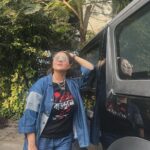Swastika Mukherjee Instagram – Thank you @srijitmukherji for sending the #dawshomawbotaar merchandise from @bongmadecollection ♥️
Your song has reached a new high @aroyfloyd 🥰 
.
Wearing my new found love @denimdarzi 
Nosepin – @gypsymaal 
Neckpiece – @quirksmithjewelry Calcutta Club