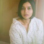 Swathi Reddy Instagram – In the crowd that I have to interact with, those who have the courage to bear their real self, who say what they mean ( to an extent at least! ) and stand up for themselves with a sense of kindness, are my favourite. And the talented @lenskumar surely is!#TheMiniSeries #OfMyFavorites #ButWhatIsRealYouAsk?