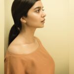 Swathi Reddy Instagram - Simplicity or minimalism is one of my favourite things :) Having said that, as you guys should've noticed by now, every look put together have several images and everyday we post a few of our fav ones. The series finishes tom,so kindly bear with the sudden inflow :) #WhenCreativeFriendsHolidayTogether #ThisHappens