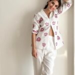 Swati Kapoor Instagram - ❣️ Wearing @_redvvelvet_