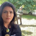 Sweta Singh Instagram - Not easy to travel alone in war zone and do your own camera. But why do what’s easy! जो आसान हो, वो करना ही क्यों… अकेले बिना कैमरामैन या किसी सहयोगी के युद्ध कवर करना एक सिखाने वाला अनुभव रहा। #Israel #War #warreporting Kibbutz Kissufim (קיבוץ כיסופים)