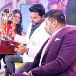 Sweta Singh Instagram - And the World Cup begins! With the coolest, sharpest, most stylish and top of my favourite batter list @sureshraina3 Film city