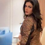 Sweta Singh Instagram – जब दोस्त हो designer तो डर काहे का! Thank you so much @manishtripathi14 for helping me out last moment. Loved the design @tanmayadwivedi