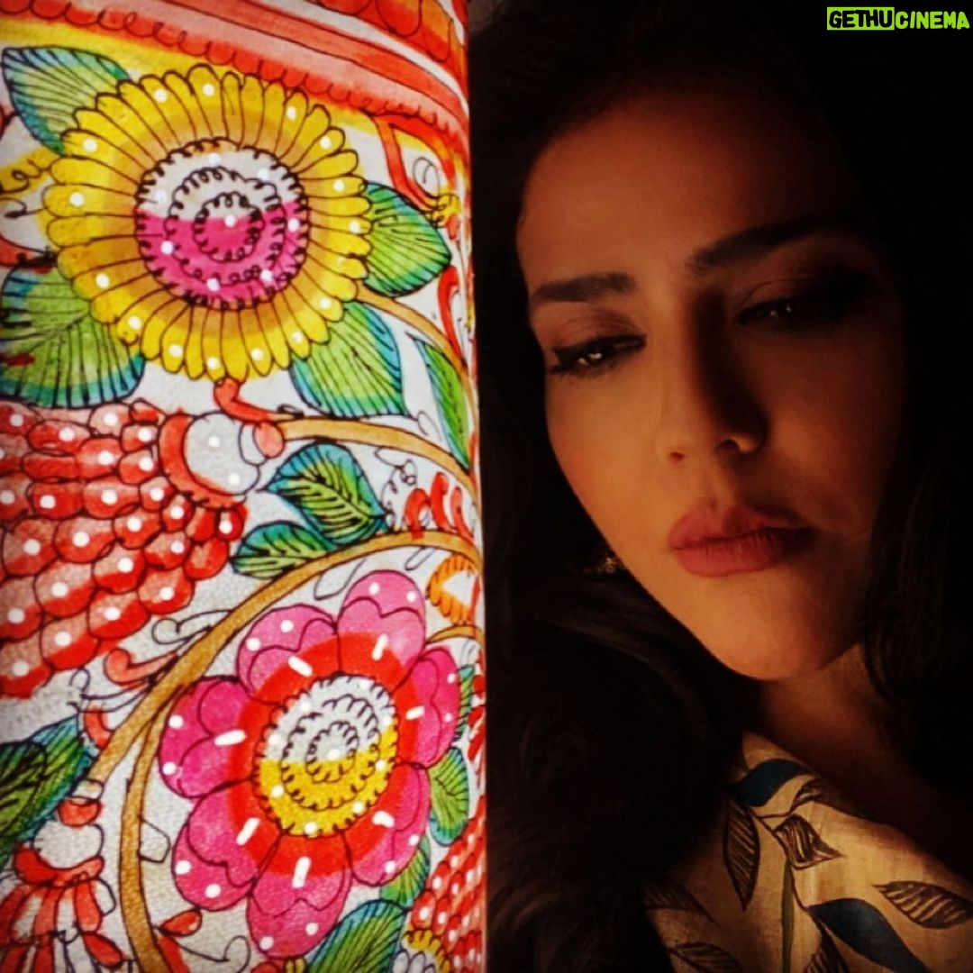 Sweta Singh Instagram - हज़ार शमए फ़रोज़ाँ हो रौशनी के लिए नज़र नहीं तो अंधेरा है आदमी के लिए (नुशूर वाहिदी)