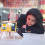 Sweta Singh Instagram - With a “borrowed” model of #vikramlander and #pragyanrover #chandrayaan3 🇮🇳 Moon!