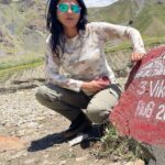 Sweta Singh Instagram - दरिया हो या पहाड़ हो टकराना चाहिए जब तक न साँस टूटे जिए जाना चाहिए (निदा फ़ाज़ली) Drass