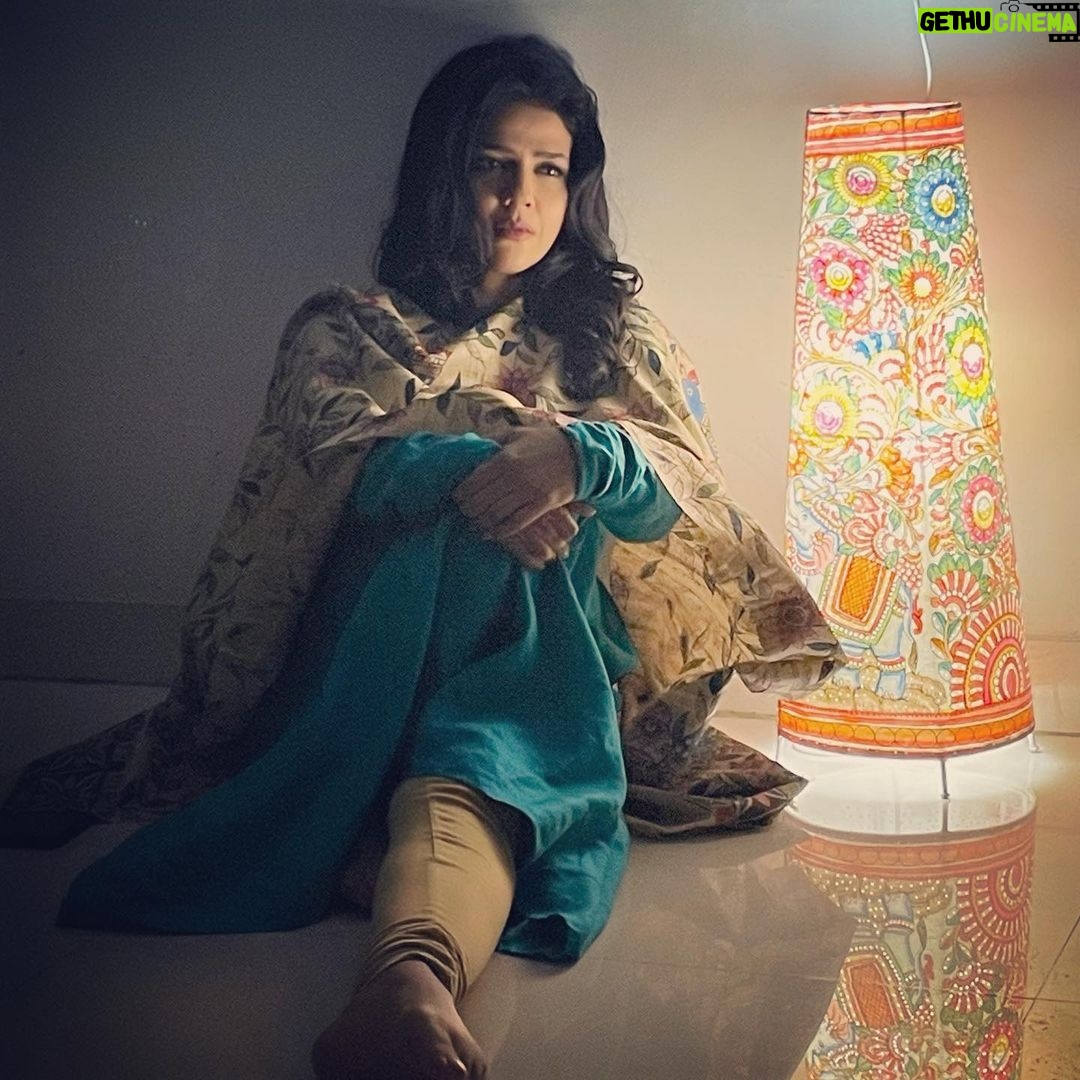 Sweta Singh Instagram - हज़ार शमए फ़रोज़ाँ हो रौशनी के लिए नज़र नहीं तो अंधेरा है आदमी के लिए (नुशूर वाहिदी)