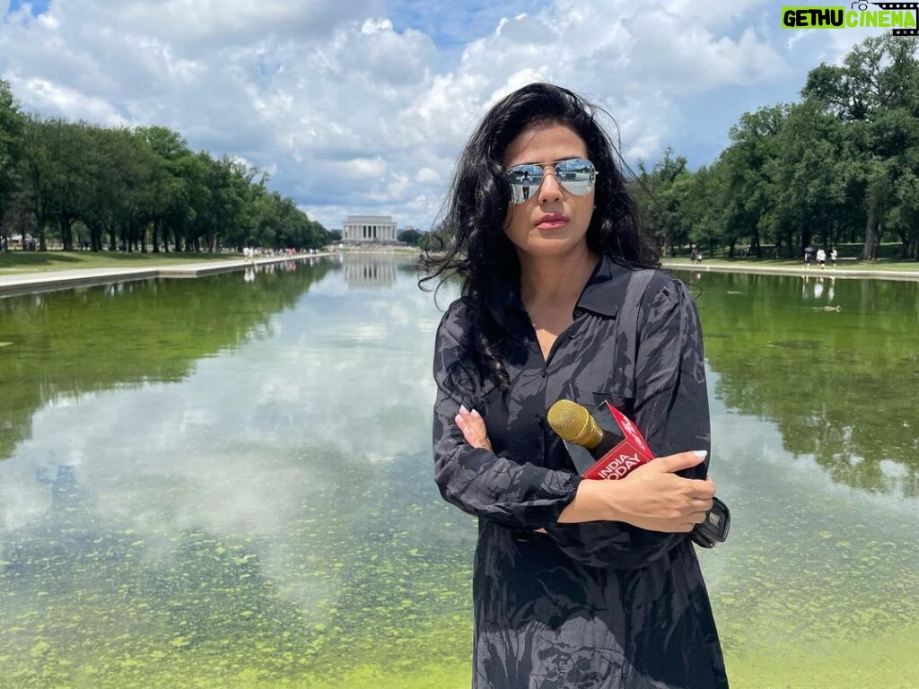 Sweta Singh Instagram - Memories and memorials. Washington monument. And Lincoln memorial. Time to get back 🌏🛬 Washington Monumemt