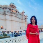 Sweta Singh Instagram - केवल एक स्थान नहीं, शौर्य का तीर्थ #मेवाड़ #udaipur #maharana Udaipur City Palace