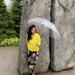 Sweta Singh Instagram - “तमाम रात नहाया था शहर बारिश में वो रंग उतर ही गए जो उतरने वाले थे” (जमाल एहसानी) Universal Studio, Osaka Japan