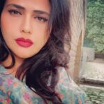 Sweta Singh Instagram – झेलम, जिनका प्राचीन नाम वितस्ता है। अनंतनाग के वेरीनाग में इसी स्थान से निकलती हैं। स्रोत पर शांत, पर बहाव में व्याकुल! Verinag