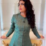 Sweta Singh Instagram – “एक ऐसा भी वक़्त होता है। 
मुस्कुराहट भी आह होती है।”
जिगर मुरादाबादी