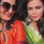 Sweta Singh Instagram - अपने जैसी कोई तस्वीर बनानी थी मुझे मिरे अंदर से सभी रंग तुम्हारे निकले (सालिम सलीम) New Delhi, India