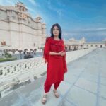 Sweta Singh Instagram - केवल एक स्थान नहीं, शौर्य का तीर्थ #मेवाड़ #udaipur #maharana Udaipur City Palace