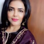 Sweta Singh Instagram - शुभ दीपावली 🪔 सुलग सुलग री जोत, दीप से दीप मिलें! #diwali New Delhi, India