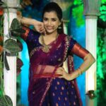 Swetha Changappa Instagram - South Indian attire is my all time favourite 😍 we girls always look our best in South Indian attire... Isn't it?❤️ Make up:- @keerthiram28 Costume: @_rityanusaarh_ this was a beautiful outfit. Thank u guys. Jewellery: @v_best_make_up_studio Hairstyle:- @rashmitha_glamourholic Assistant:- @vinoda__890 Co-ordination:- @kxsahanaa Photography:- @b_h_a_r_a_t_h_photography