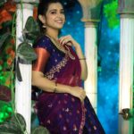 Swetha Changappa Instagram - South Indian attire is my all time favourite 😍 we girls always look our best in South Indian attire... Isn't it?❤️ Make up:- @keerthiram28 Costume: @_rityanusaarh_ this was a beautiful outfit. Thank u guys. Jewellery: @v_best_make_up_studio Hairstyle:- @rashmitha_glamourholic Assistant:- @vinoda__890 Co-ordination:- @kxsahanaa Photography:- @b_h_a_r_a_t_h_photography