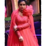 Swetha Changappa Instagram - You can copy my dress. But you can’t steal my crown.❤️ Be YOU❤️ I'm all set to rock the stage in the new stage of JODI No-1 season-2. My lovely team behind my graceful look❤️ Make up:- my one n only favourite @keerthiram28 Outfit designed by:- @brindaavana_designer_studio this outfit was classy. Thank you so much. Hair:- the lovely @hairstyle_by_shashi. I loved this hairdo❤️ Assistant:- the lovely boy @vinoda__890 Photography:- @b_h_a_r_a_t_h_photography