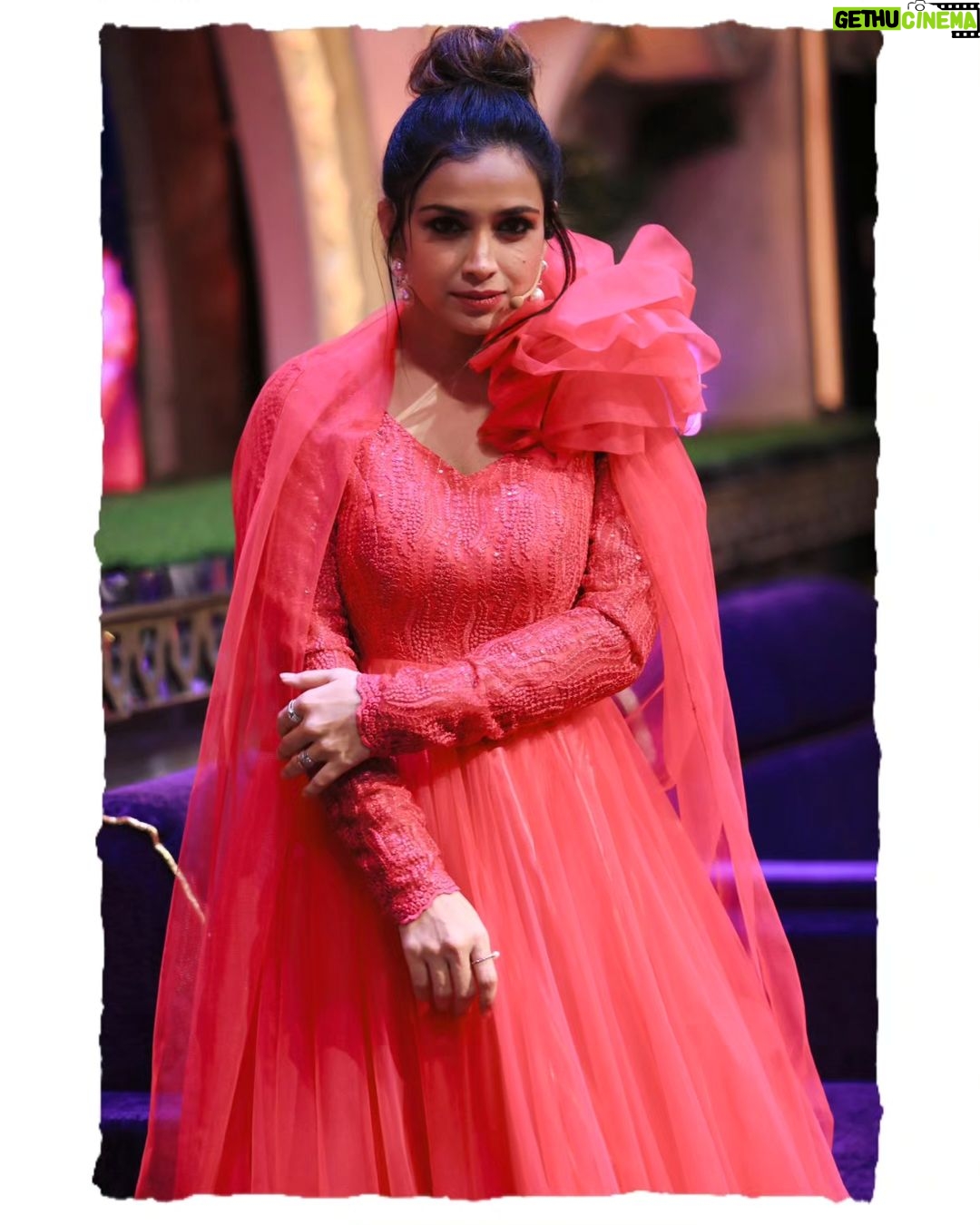 Swetha Changappa Instagram - You can copy my dress. But you can’t steal my crown.❤️ Be YOU❤️ I'm all set to rock the stage in the new stage of JODI No-1 season-2. My lovely team behind my graceful look❤️ Make up:- my one n only favourite @keerthiram28 Outfit designed by:- @brindaavana_designer_studio this outfit was classy. Thank you so much. Hair:- the lovely @hairstyle_by_shashi. I loved this hairdo❤️ Assistant:- the lovely boy @vinoda__890 Photography:- @b_h_a_r_a_t_h_photography