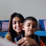 Swetha Changappa Instagram - ಅಮ್ಮನಿಗೆ ಕನ್ನಡ ಪಾಠ ಮಾಡಿದ ನನ್ನ ಕಂದ @jiyaan_aiyappa 🧿❤️ ನಮ್ಮ ಪುಟಾಣಿ ಕನ್ನಡ ಮೇಷ್ಟ್ರು ಬಾಯಲ್ಲಿ ಕನ್ನಡ ಕೇಳೋದೇ ಎಷ್ಟು ಚಂದ ಅಲ್ವಾ🧿❤️ ಈ ಒಂದು ಕ್ಷಣ ತುಂಬಾ ಹೆಮ್ಮೆ ಅನ್ನಿಸುತ್ತದೆ🧿❤️ ಮೊದಲು ನನ್ನ ತಾಯಿ @tharachangappa ಗೆ ಥಾಂಕ್ಸ್. ನನ್ನ ಮಗುವಿಗೆ ಕನ್ನಡವನ್ನ ಸತತವಾಗಿ ಹೇಳಿ ಕೊಡುತ್ತಿರುವುದಕ್ಕೆ.. ಈಗಿನ generation ಮಕ್ಕಳಿಗೆ ಕನ್ನಡವನ್ನ ಹೇಳಿಕೊಡುವ ಪ್ರತಿಯೊಬ್ಬ ಶಿಷ್ಕಕರಿಗೂ ನನ್ನ ತುಂಬು ಹೃದಯದ ಧನಯವಾದಗಳು 🙏🏻 ನಾಡು ಕನ್ನಡ,ನುಡಿ ಕನ್ನಡ, ನಮ್ಮ ಭಾಷೆ ಕನ್ನಡ🙏🏻