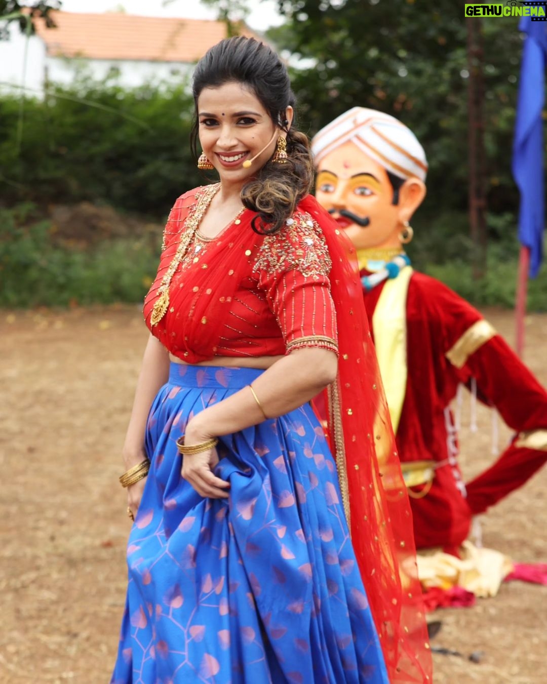 Swetha Changappa Instagram - “Happiness is not something ready-made. It comes from your own actions.” ❤️ Makeup & hair:- @manasasukruth_makeover Outfit:- @tvasta_designstudio Jewellery:- @velvetboxby Assistant:- @vinoda__890 Co ordinater- @kxsahanaa