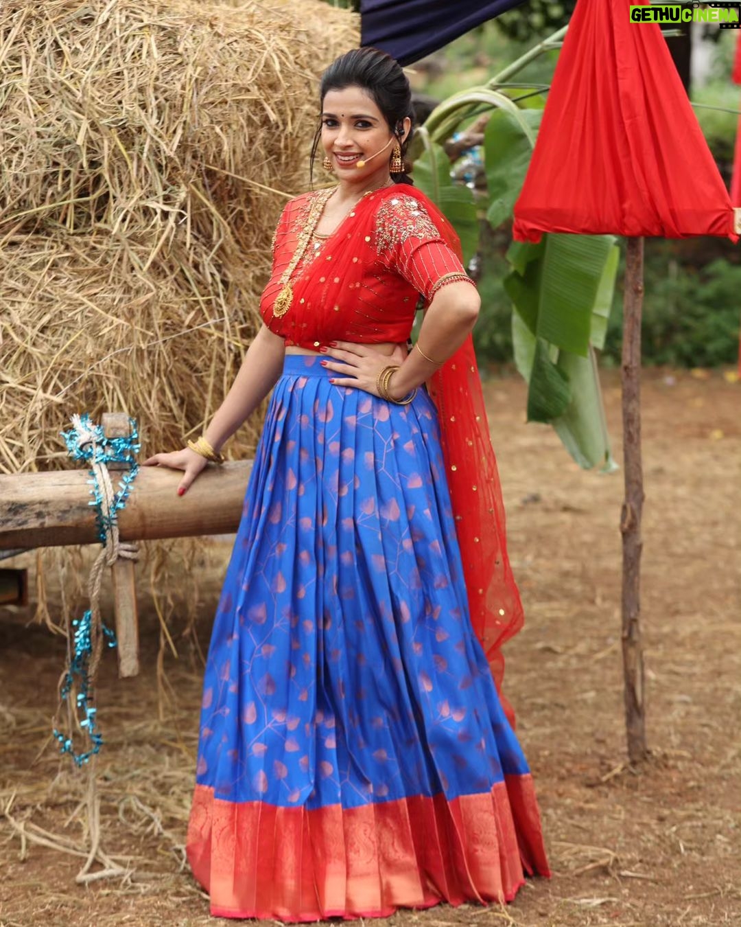Swetha Changappa Instagram - “Happiness is not something ready-made. It comes from your own actions.” ❤️ Makeup & hair:- @manasasukruth_makeover Outfit:- @tvasta_designstudio Jewellery:- @velvetboxby Assistant:- @vinoda__890 Co ordinater- @kxsahanaa