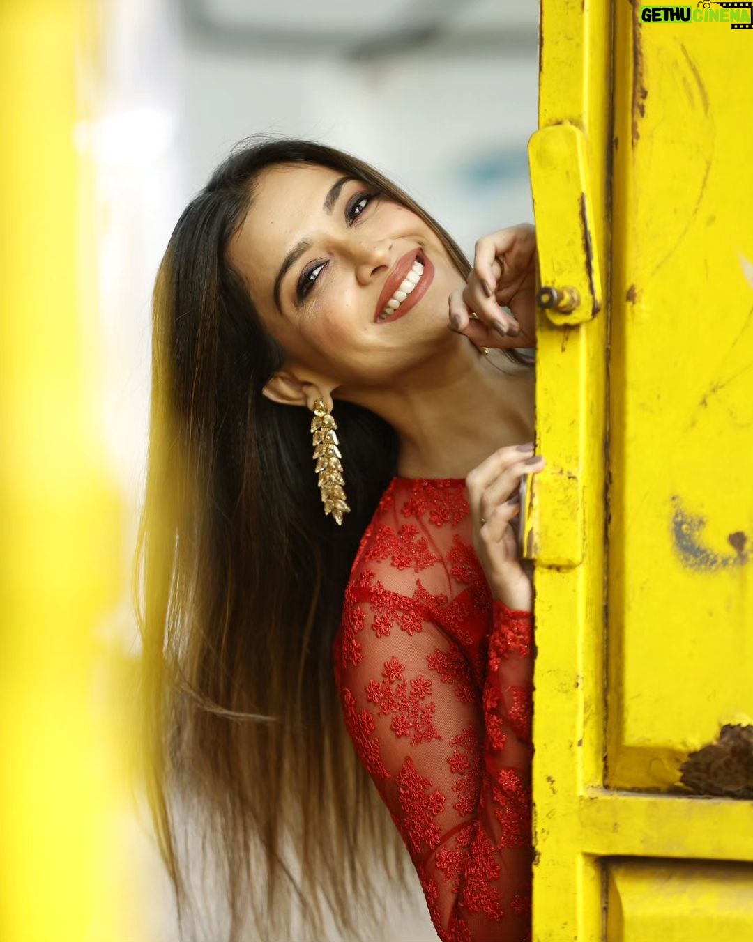 Swetha Changappa Instagram - Smile❤️. It's your Day Today❤️ Makeup:- @keerthiram28 Outfit:- @the_knots_fashion_house Hairstyle:- @hairstyle_by_shashi Assistant:- @vinoda__890 Co ordination:- @kxsahanaa Photography:- @rakesh_hg_photography