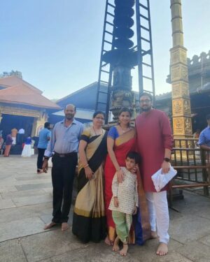 Swetha Changappa Instagram - ಮಂಗಳೂರಿನ ಹಲವಾರು ಪುಣ್ಯ ಕ್ಷೇತ್ರಗಳಿಗೆ ದೀಪಾವಳಿಯ ಸಮಯದಲ್ಲಿ ಕುಟುಂಬದವರೊಂದಿಗೆ 
ಭೇಟಿ ನೀಡಿದ ಕ್ಷಣಗಳು ❤️🙏🏻 ದೇವಸ್ಥಾನದಲ್ಲಿ ದೇವರ ದರ್ಶನ ಮನಸ್ಸಿಗೆ ನೆಮ್ಮದಿ ನೀಡಿತು 😊
ಮಂಗಳೂರಿಗೆ ಸುಮಾರು ವರ್ಷಗಳ ನಂತರ ಹೋಗಿದ್ದು. ಮಂಗಳೂರಿನ ಜನತೆಯ ಪ್ರೀತಿಗೆ ನಾನು ಸದಾ ಆಭಾರಿ🙏🏻🙏🏻🙏🏻