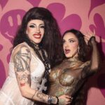 Tabris Berges Instagram - “I'm a high school lover, and you're my favorite flavor Love is all, all my soul You're my playground love” Con la suprema @raquelmartinezof y nuestra patrona @vanessavazquez4k de mujer. Muy buena noche en @babyclubmexico 😍😍 Foto: @rafiki.v Mi pela divina por: @persephonewitch Baby