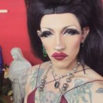Tabris Berges Instagram – – Money is the anthem of success y nimoderrimo –
💵💰💸💵💰💸💵💰💸
Gracias a @persephonewitch  por mi hermosa pela 
#lanadelrey #drag #tiresias #lmd #dragisthenewpunk La Purísima