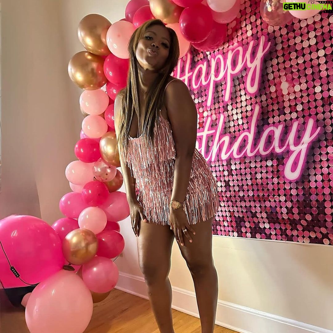 Tacarra Williams Instagram - HAPPY BIRTHDAY TO ONE OF THE BESTIES.. @honeydijon09 🎉🎉🎉🥰🥰🥰