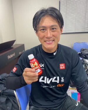 Tadanari Lee Instagram - ミンナ風邪ひかないようにね😷

#風邪予防
#R1
#明治の乳酸菌最強よ
