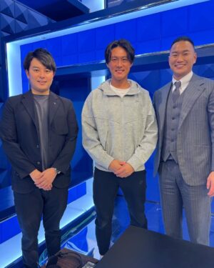 Tadanari Lee Instagram - 引退後解説⚽️🎙️
#サッカー
#ABEMA
#テセさんが濃すぎて自分のキャラ設定に迷子中
#楽しかったから良しとしよう