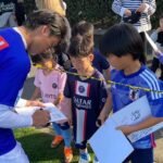 Tadanari Lee Instagram - 🤝🤝🤝 #日本サッカー向上は矢部さんのお陰 #やべっちFC #アジア杯もうすぐ始まるよ