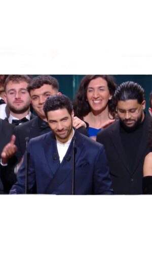 Tahar Rahim Instagram - Heureux d’avoir présidé cette 48ème cérémonie des Cesar.

Et encore bravo à tous les nommés et lauréats 💫