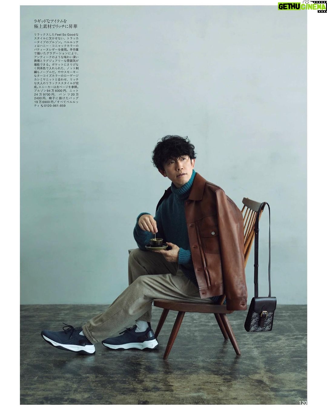 Takashi Sakurai Instagram - OCEANS 2024年1月号 ベルルッティを着たモードなムードと青の連載、OCEANS STORE“2階beautyフロア”担当と夢の新連載“My NewBalance, My Life”の名誉ある# 1を仰せつかった今月 #oceans_magazine #oceans #オーシャンズ #モードなムード #青の連載 #oceansstore #mynewbalancemylife #👦🏻🌊