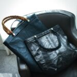 Takashi Sakurai Instagram – MANIUNO @maniuno_official のトート

16インチのPCも入るのでかなり重宝しております

ハンドルが付け替えられて、色々な印象で持てるのはかなり魅力

大容量で軽く、とても丈夫なので荷物の増える出張の時にも大活躍しております！

#MANIUNO
#マニウノ