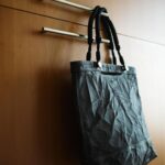 Takashi Sakurai Instagram – MANIUNO @maniuno_official のトート

16インチのPCも入るのでかなり重宝しております

ハンドルが付け替えられて、色々な印象で持てるのはかなり魅力

大容量で軽く、とても丈夫なので荷物の増える出張の時にも大活躍しております！

#MANIUNO
#マニウノ