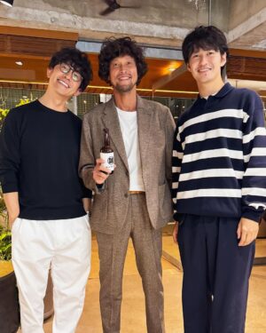 Takashi Sakurai Instagram - マーシー兄やんが新法人を設立！

お披露目会は沢山の仲間に囲まれたあたたかくて素敵な会でした

こんなお味噌やタレ等これから様々な食品を手掛けるのだそう！
個人的にはこの四十割のお味噌激推しです

おめでとうございます

#三浦理志 さん
#マーシー さん
#👦🏻👨🏻‍🦱