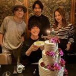 Takashi Sakurai Instagram – 先日ほぼいつメン※T連合会・A同盟会（青柳さんと青木さんは初対面）会食の席でT社2周年を祝って頂いてしまいました

T連合会・総裁 @taeashida あざます

（こちらの様子をストーリー載せたら誕生日おめでとうのメッセージを頂けて嬉しかったですが誕生日は3月です😂）

T.incは3期目も頑張ります！

#ありがとう
#ありがとうありがとう
#マジでありがとう
#書き初め大会やるぞ
#スカルペッた夜 Scarpetta Tokyo（スカルペッタ東京）