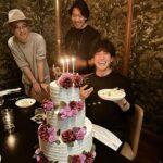 Takashi Sakurai Instagram – 先日ほぼいつメン※T連合会・A同盟会（青柳さんと青木さんは初対面）会食の席でT社2周年を祝って頂いてしまいました

T連合会・総裁 @taeashida あざます

（こちらの様子をストーリー載せたら誕生日おめでとうのメッセージを頂けて嬉しかったですが誕生日は3月です😂）

T.incは3期目も頑張ります！

#ありがとう
#ありがとうありがとう
#マジでありがとう
#書き初め大会やるぞ
#スカルペッた夜 Scarpetta Tokyo（スカルペッタ東京）