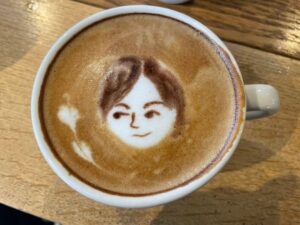 Takashi Tsukamoto Instagram - 今日取材で使わせていただいたcafeの店員さんが書いてくれました👍ありがとうございました
#THE3名様
#aneacafe 
#白金店
#takashitsukamoto