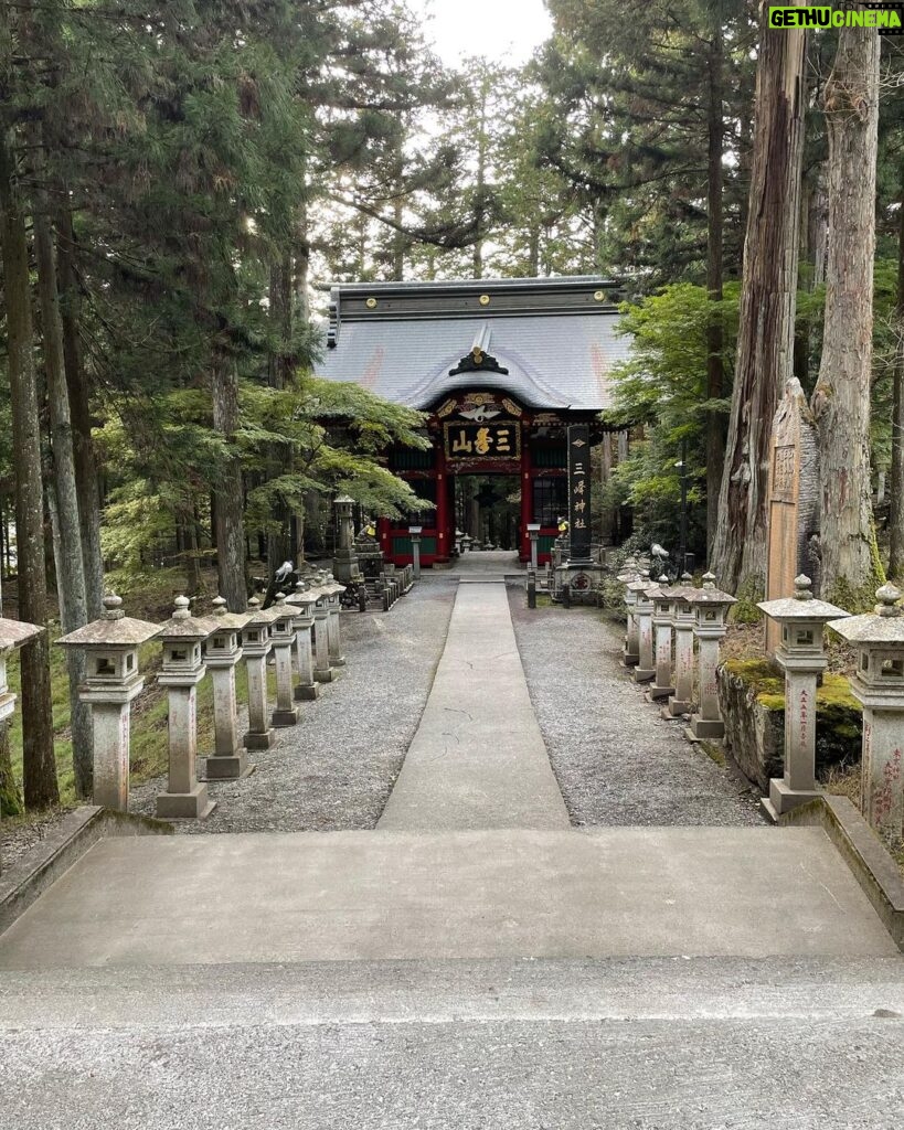 Takashi Tsukamoto Instagram - 三峰神社 パワー頂きました‼ 40歳もバリバリ生きます👍 #三峰神社 #埼玉 #秩父