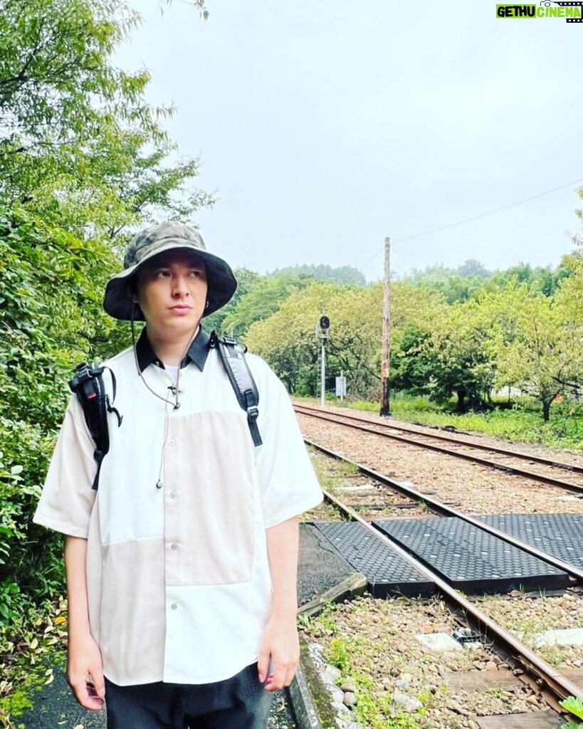 Takashi Tsukamoto Instagram - 鉄道沿線歩き旅14　わたらせ渓谷鐵道50km　歴史を感じて！自然を感じて！沿線グルメに感動して歩くぞSP テレビ東京9月24日18:30〜放送 #めちゃくちゃ歩いた